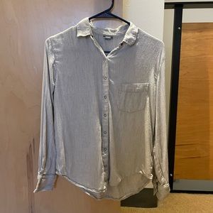 AE Soft Light Gray Button-up